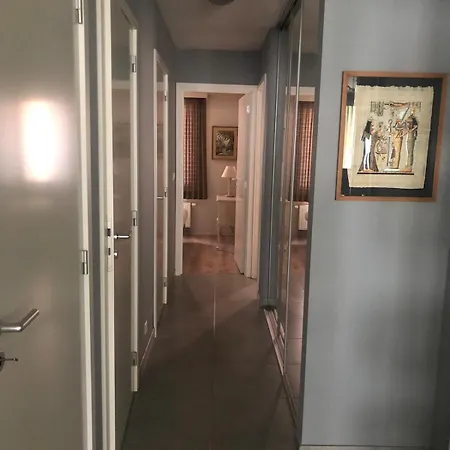 Stijlvol Vlakbij & Casino Odyssey Apartman *